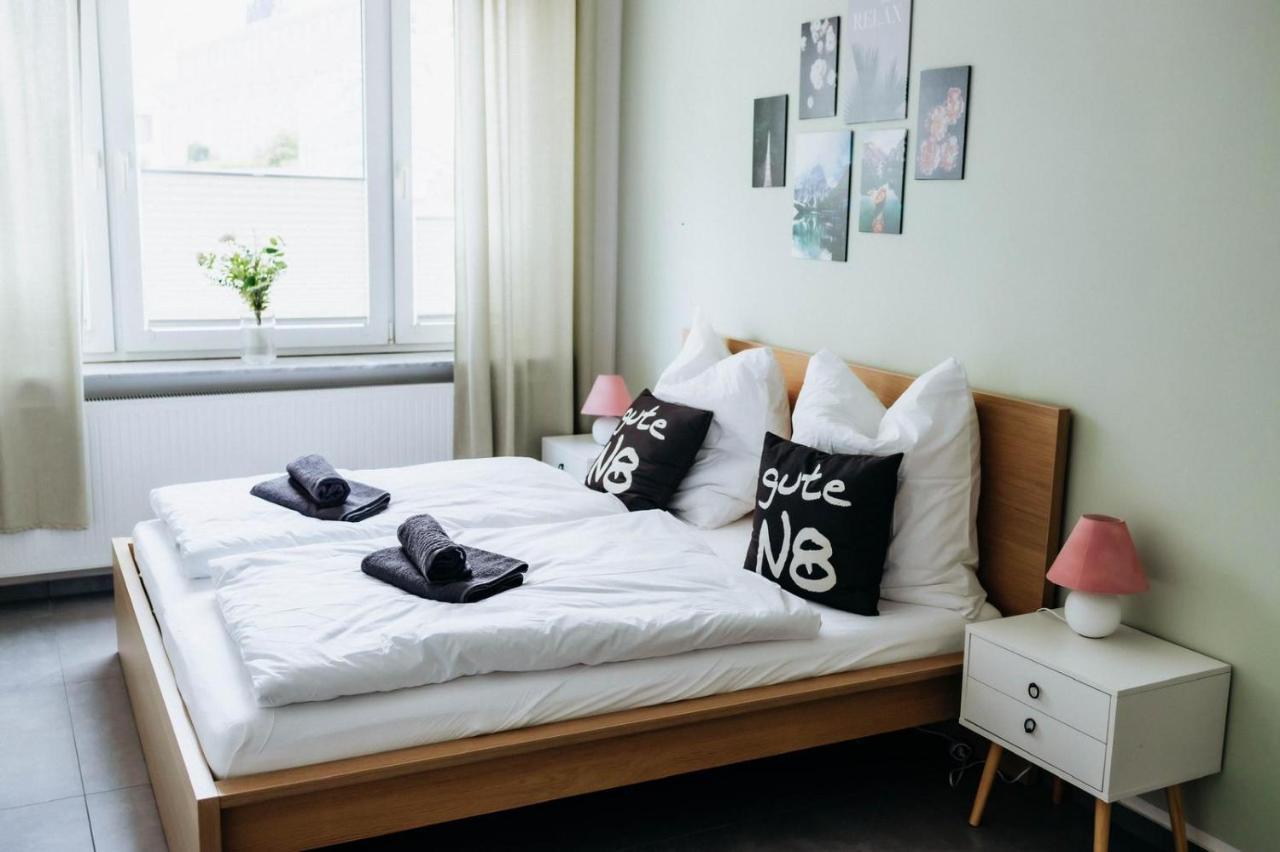 Pakito: Kassel Zentrum - Balkon - Geraeumig - Modern Esterno foto