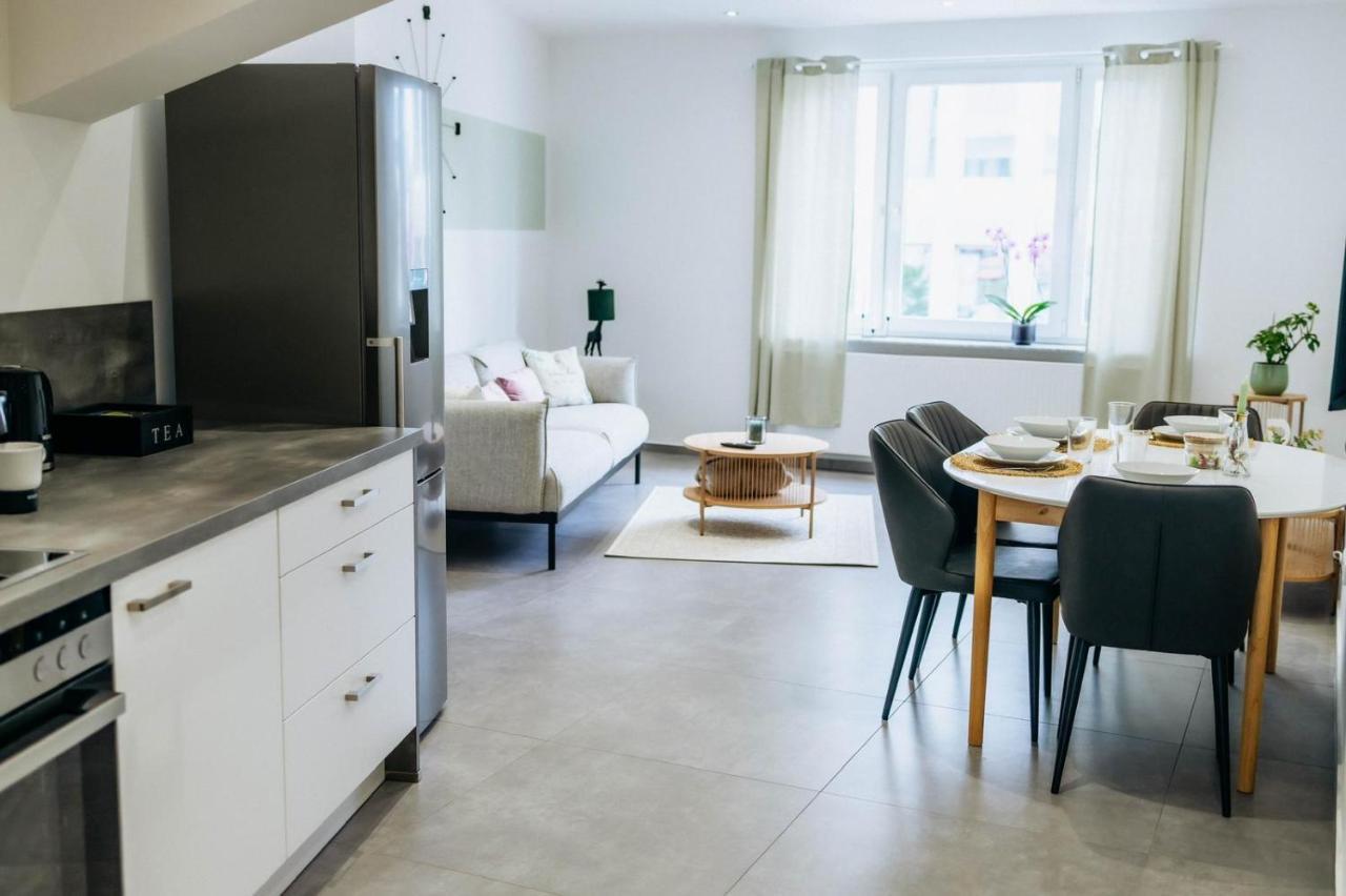 Pakito: Kassel Zentrum - Balkon - Geraeumig - Modern Esterno foto
